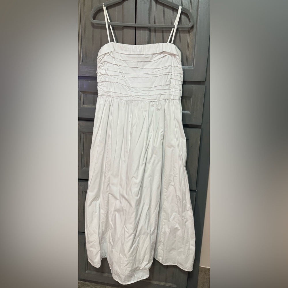 Elegant White Strapless Dress